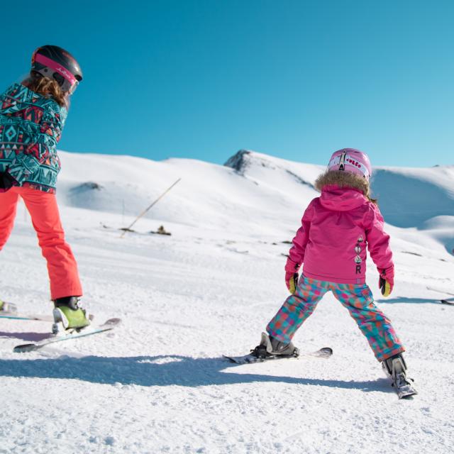 Photo Cours De Ski Lifestyle Mascotte Altiservice @julian Gillier Films 37