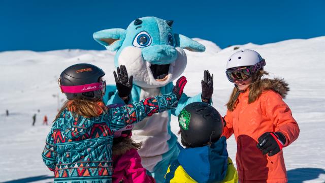 Photo Cours De Ski Lifestyle Mascotte Altiservice @julian Gillier Films 91