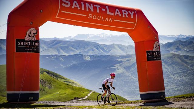 Ciclismo Col Du Portet Arches Arrivee Ete21