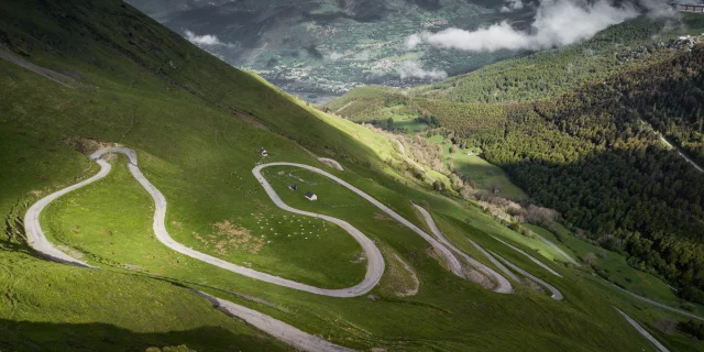 Cyclisme Velo Lacets Col Du Portet