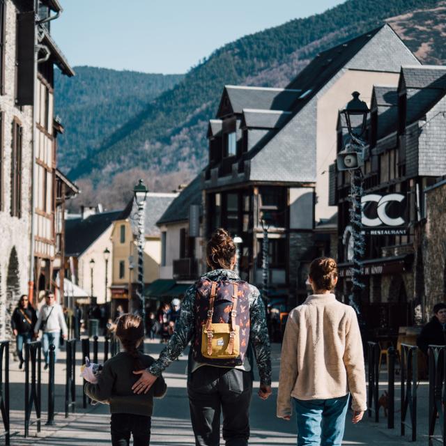 ©vincentfrasiak Famille Rues Saint Lary