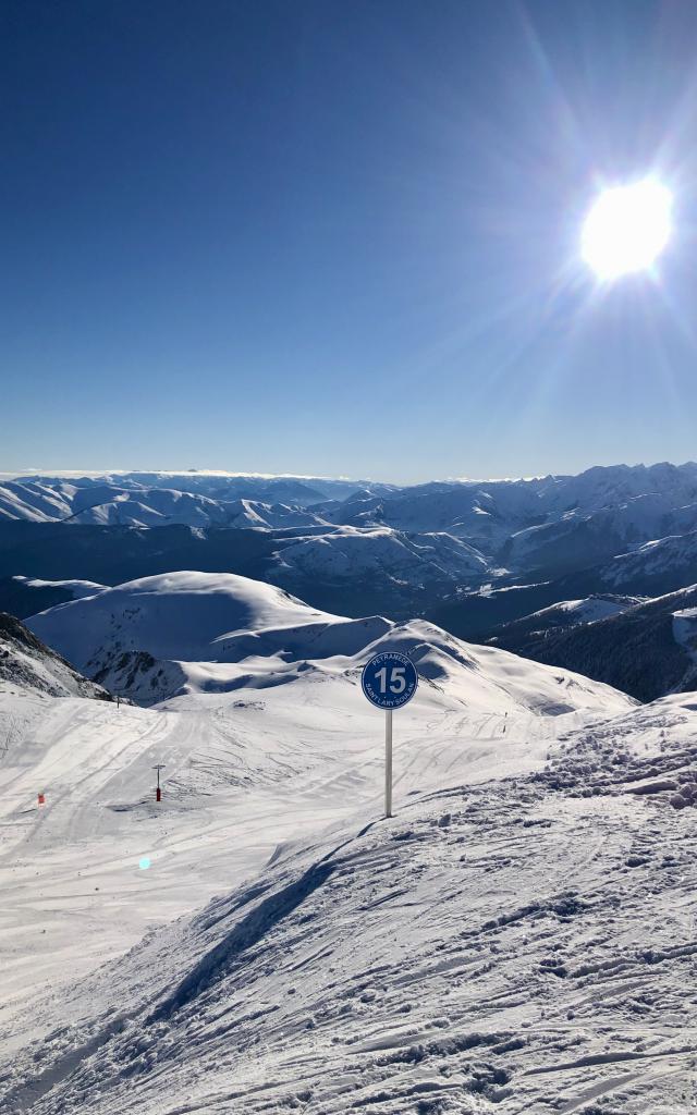 Vue De Puis La Piste Peyraméde