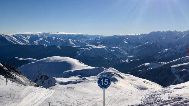 Vue De Puis La Piste Peyraméde