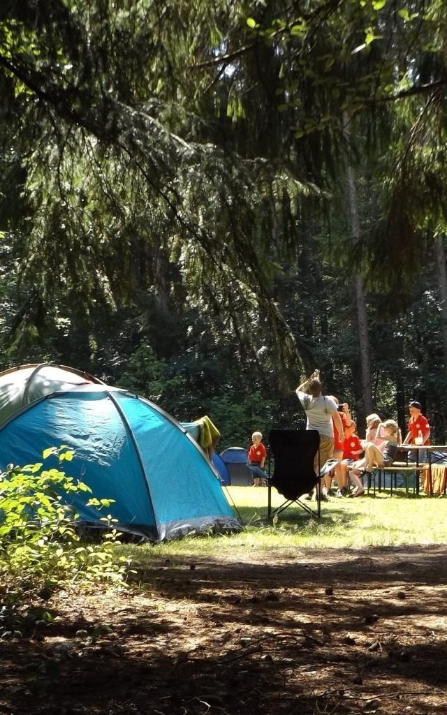 camp-1163419_1920.jpg