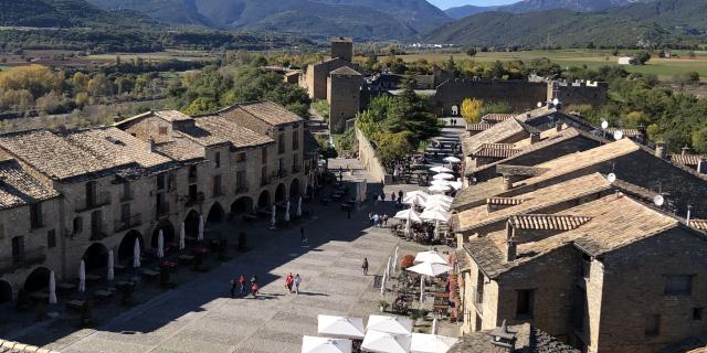 Espagne L' Ainsa Place Vieux Village Automne