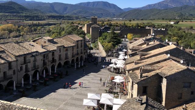 Espagne L' Ainsa Place Vieux Village Automne