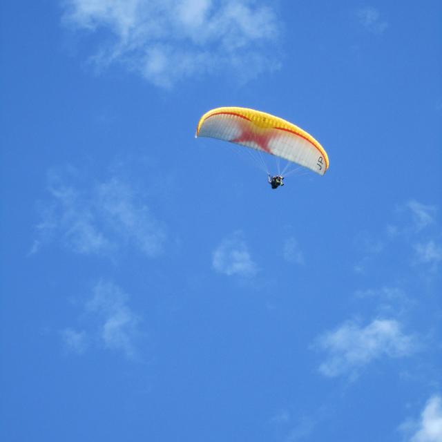 Parapente-a-Saint-Lary-4-1.jpg