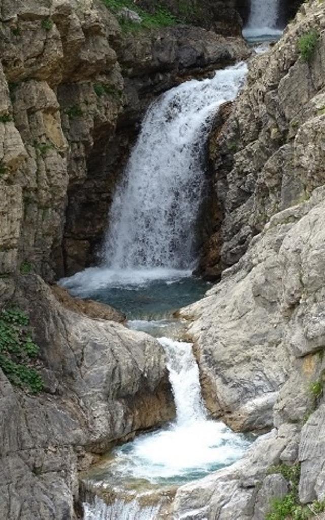 cinca waterfall pineta valley