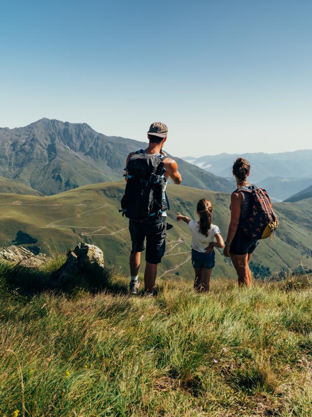 19-juillet-2022-Vincent-Frasiak-rando-famille-montagne.jpg